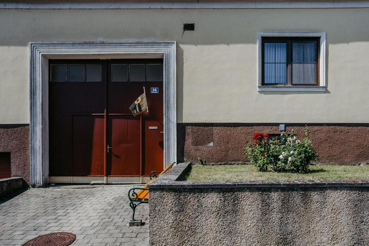 Das Kleine Haus บรายเทนบรุนน์ ภายนอก รูปภาพ